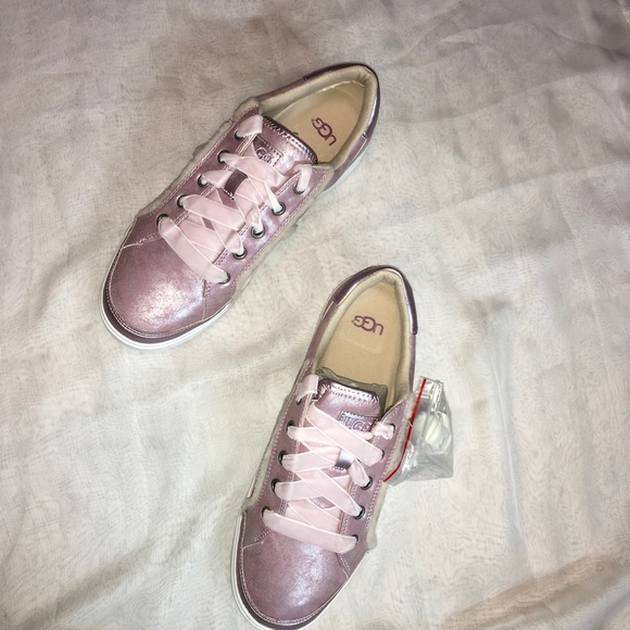 Ugg  👟 - Picture 7 of 8